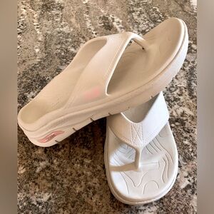 Skechers arch fit sandals